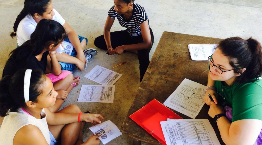 A group of Projects Abroad interns travel to do outreach work for their nutrition work experience in Samoa. A group of students travel to do outreach work during their Nutrition internship in Samoa.